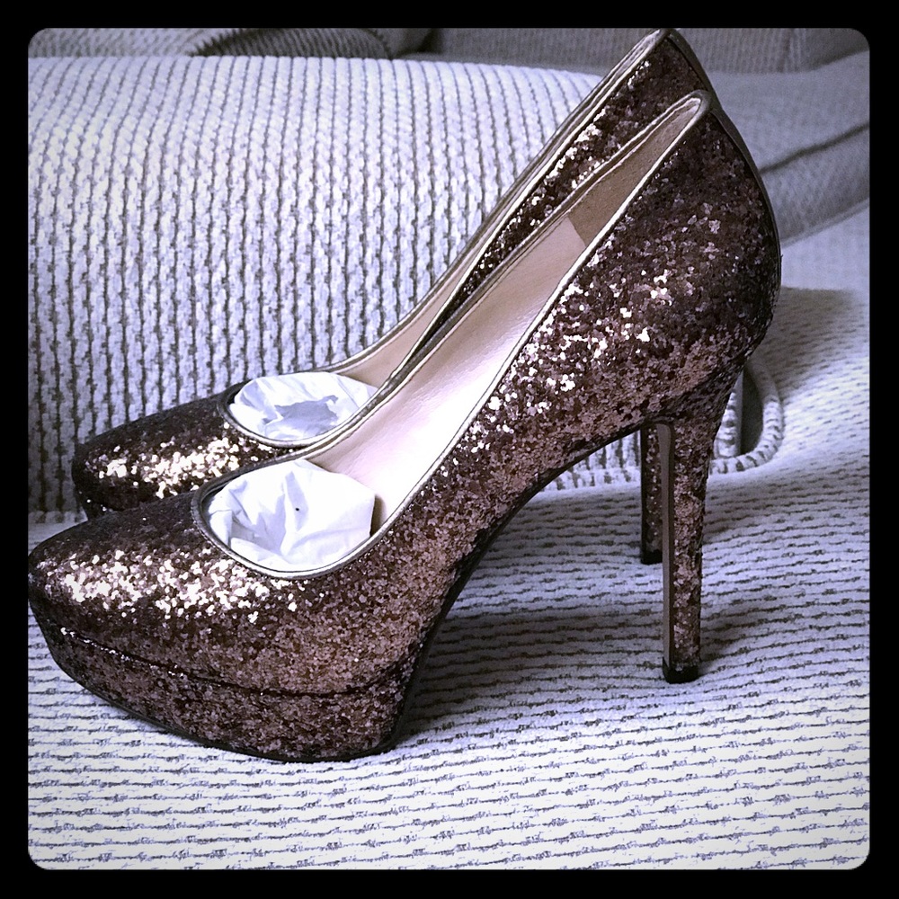 GORGEOUS BRONZE GLITTER HEELS